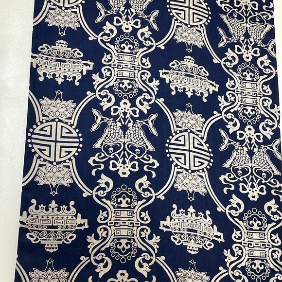 Asian Print Navy/Cream 100% Silk Knotted Fringe Ends Scarf Men or Women EUC - Picture 8 of 10